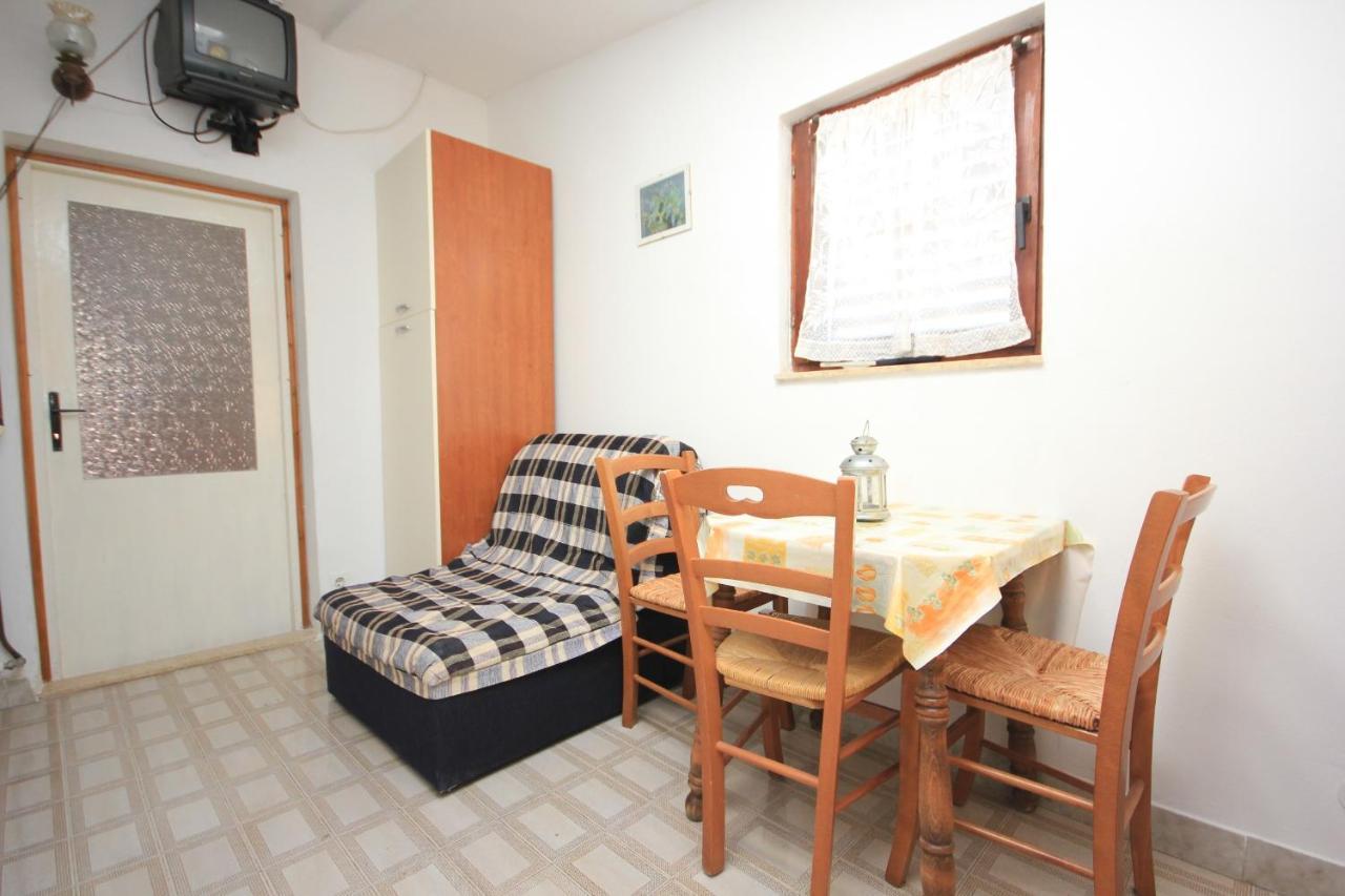 Family Friendly Apartments With A Swimming Pool Rovinj - 3394 מראה חיצוני תמונה